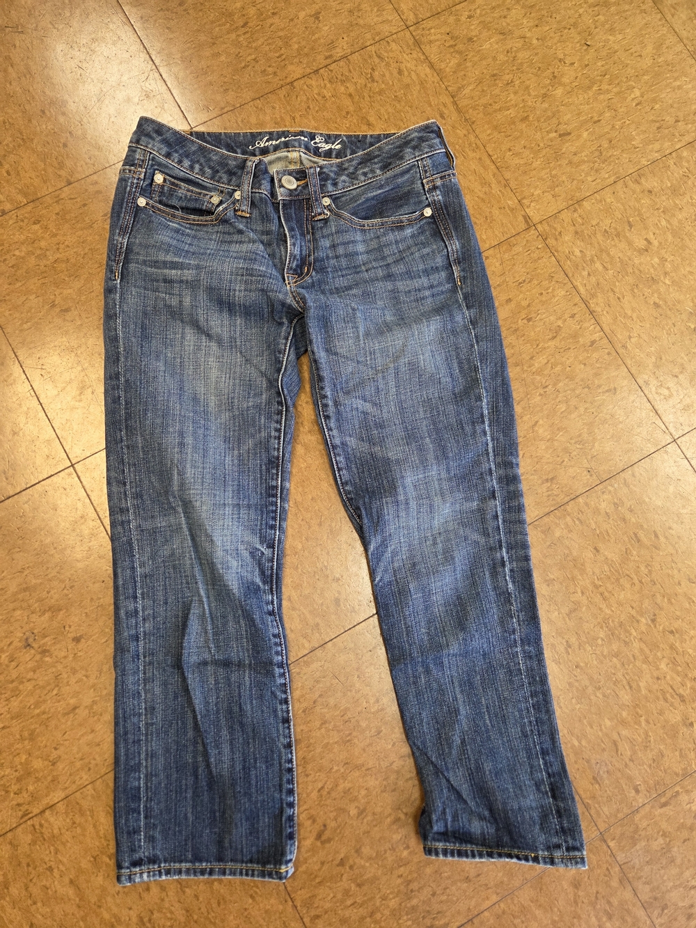 American Eagle Outfitters Medium Blue Cropped Straight Jeans